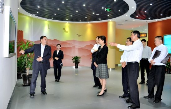 Z6·尊龙凯时集团启动“回顾创业史·展现新作为”主题实践参观学习活动       
